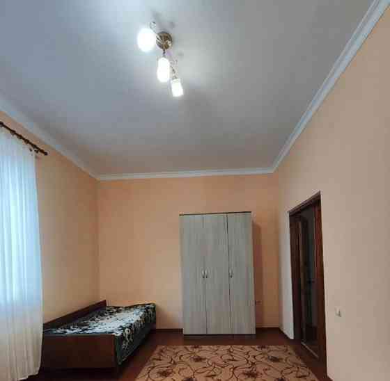 Комната, 100 м2, 2/2 эт. Симферополь