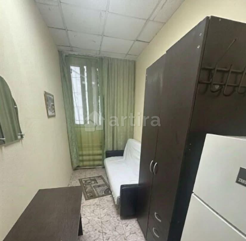 Комната, 10 м2, 4/4 эт. Москва - изображение 1