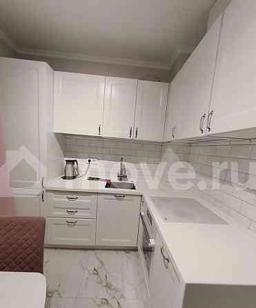 1-комн. квартира, 38 м2, 3/17 эт. Москва