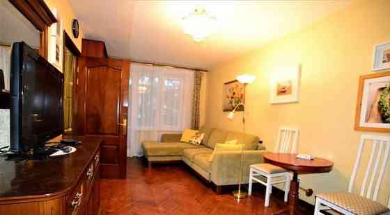 2-комн. квартира, 54 м2, 3/5 эт. Москва