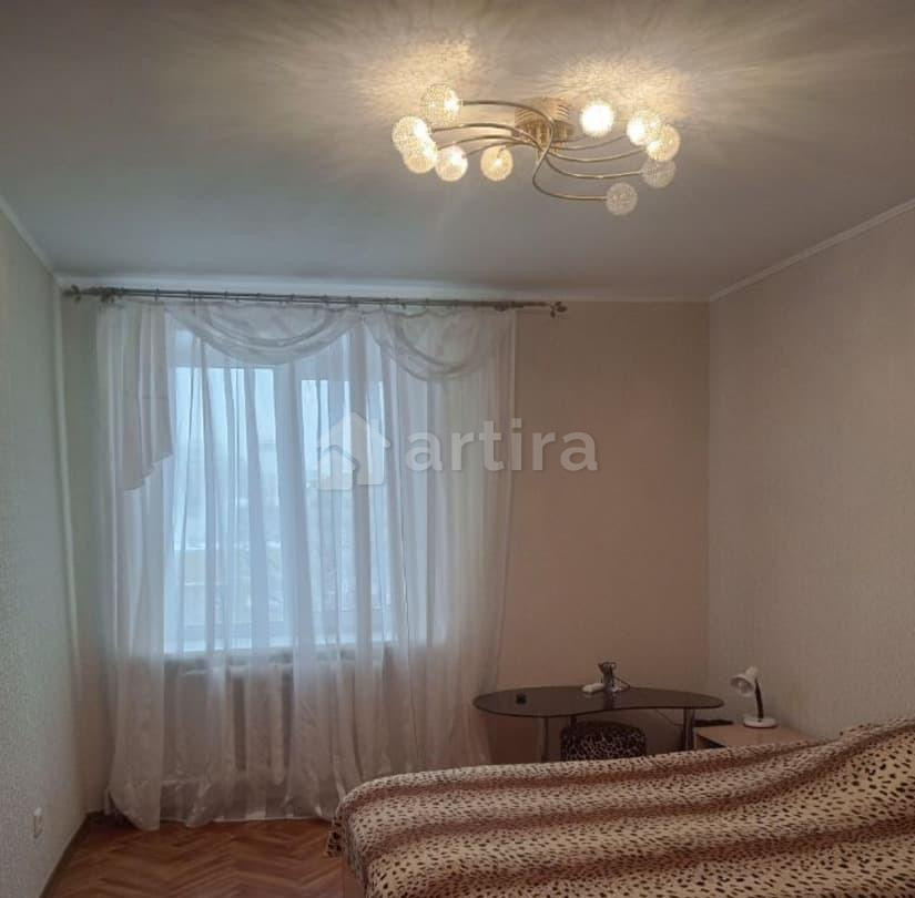 Комната, 70 м2, 5/5 эт. Саратов - изображение 2