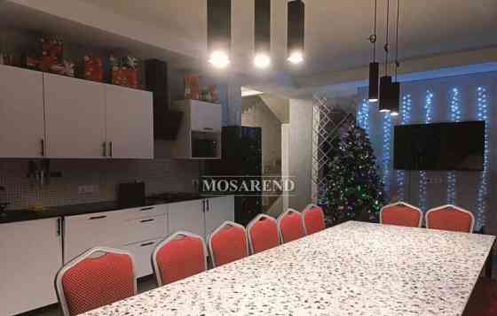 Дом, 400 м2 Москва