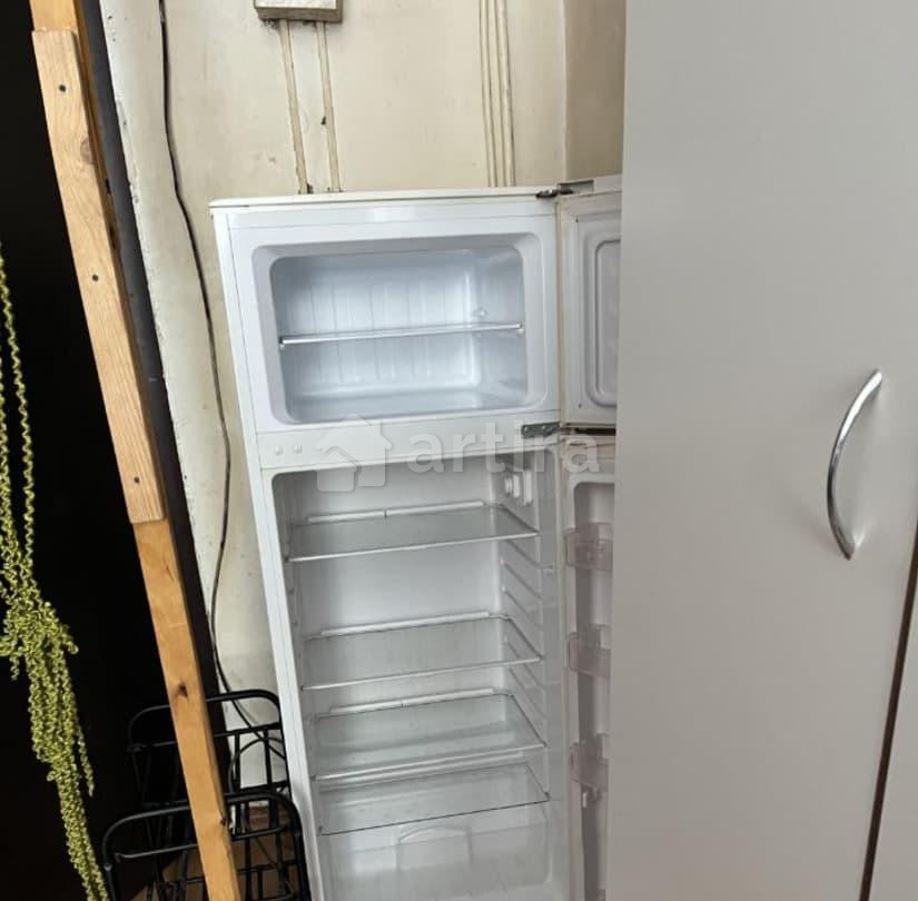 Комната, 18 м2, 1/2 эт. Екатеринбург - изображение 2