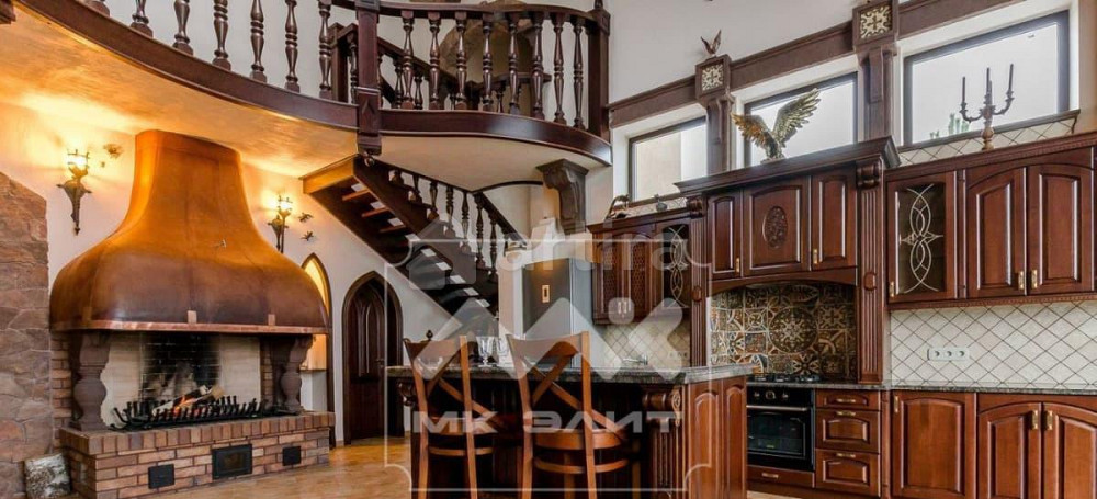 Дом, 320 м2, 25 соток, 2 эт. Выборг - изображение 1