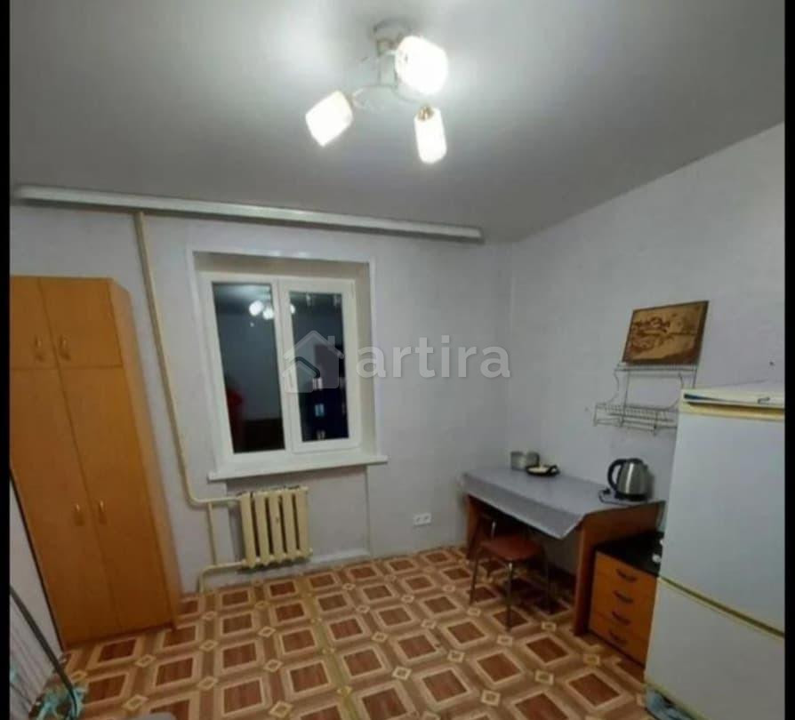 Комната, 11 м2, 4/10 эт. Ижевск - изображение 1