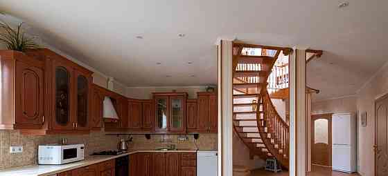 Дом, 300 м2, 6 соток, 3 эт. Санкт-Петербург