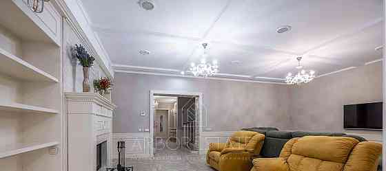 Таунхаус, 300 м2, 2.7 сотки, 3 эт. Истра