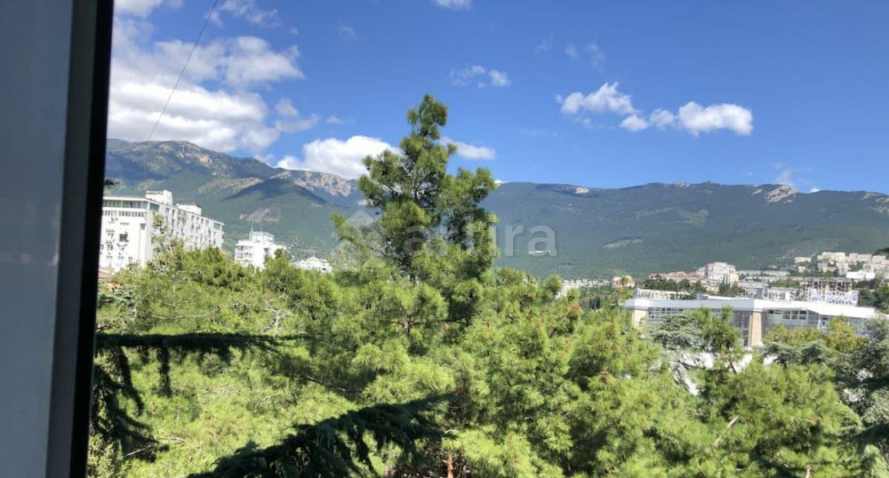 Комната, 18 м2, 6/9 эт. Ялта - изображение 1