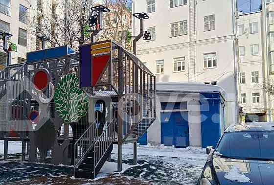 4-комн. квартира, 82 м2, 2/5 эт. Москва