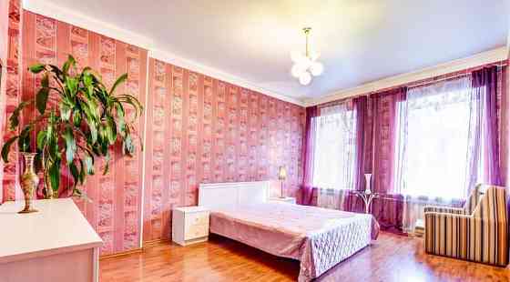 2-комн. квартира, 65 м2, 3/3 эт. Санкт-Петербург