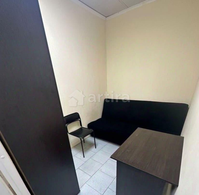 Комната, 6.5 м2, 2/4 эт. Москва - изображение 1