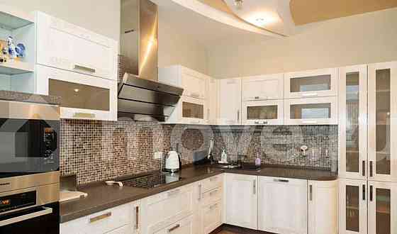 4-комн. квартира, 141 м2, 14/19 эт. Москва