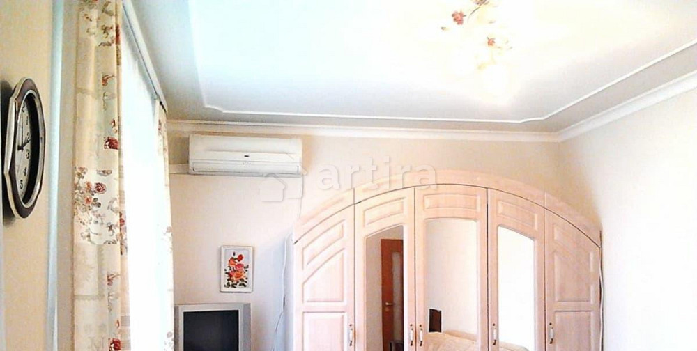 Комната, 56 м2, 2/9 эт. Ялта - изображение 2