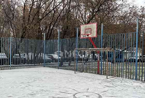 2-комн. квартира, 43 м2, 1/5 эт. Москва