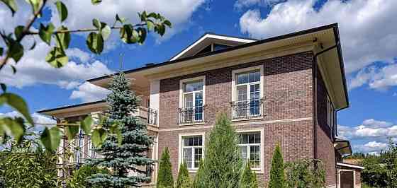 Коттедж, 1300 м2, 30 соток, 3 эт. Солнечногорск