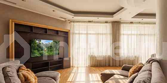 5-комн. квартира, 227 м2, 11/16 эт. Москва