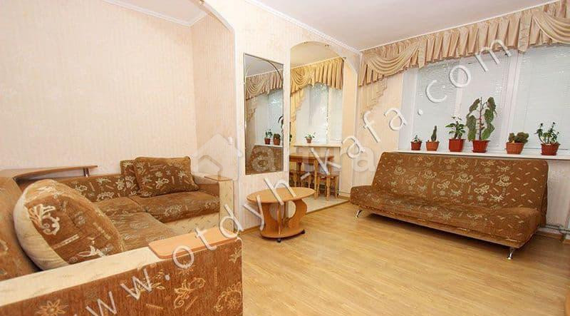 3-комн. квартира, 68 м2, 1/5 эт. Феодосия - изображение 1