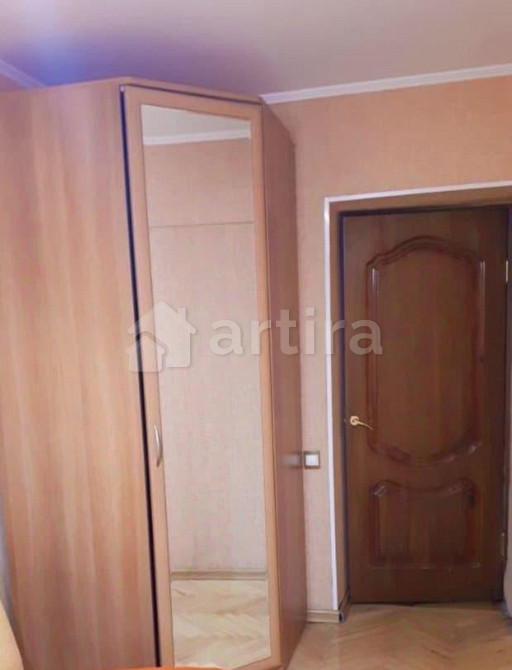 Комната, 68 м2, 5/5 эт. Москва - изображение 1