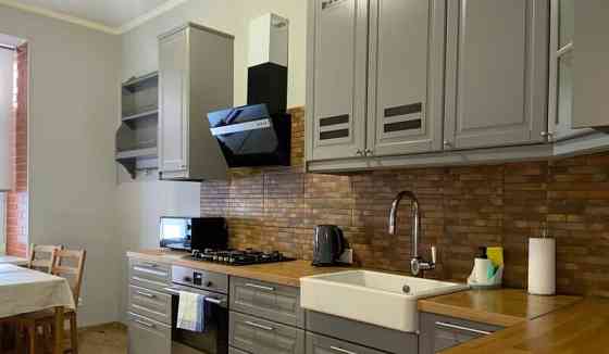 2-комн. квартира, 70 м2, 2/6 эт. Санкт-Петербург