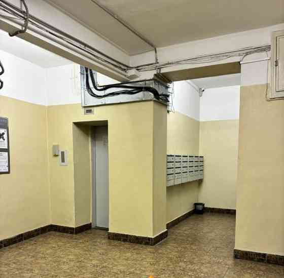 Комната, 23.2 м2, 2/7 эт. Москва