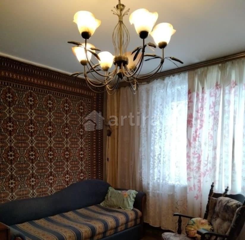 Комната, 52 м2, 8/12 эт. Москва - изображение 1