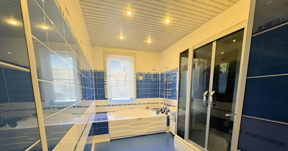 Коттедж, 300 м2, 12 соток, 3 эт. Санкт-Петербург - изображение 2