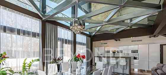 Дом, 697.1 м2, 20 соток, 3 эт. Санкт-Петербург