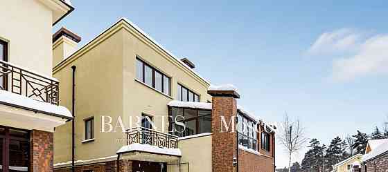 Таунхаус, 400 м2, 3 сотки, 3 эт. Красногорск