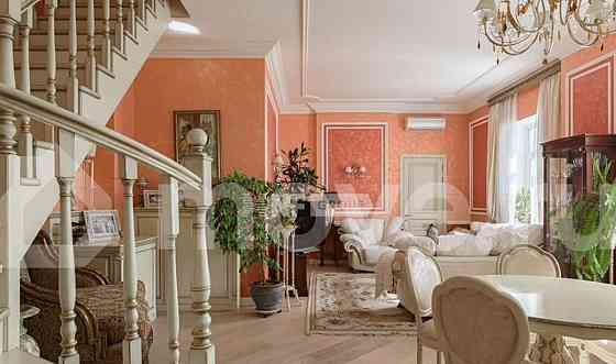 4-комн. квартира, 129.3 м2, 7/7 эт. Москва