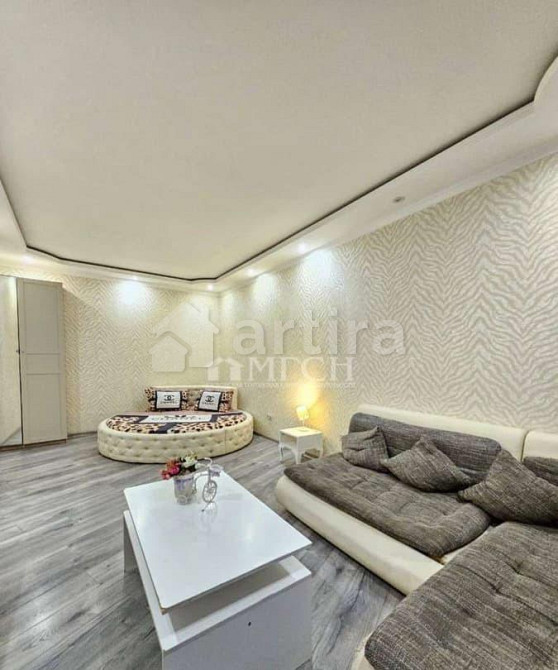 1-комн. квартира, 32 м2, 1/5 эт. Москва - изображение 1