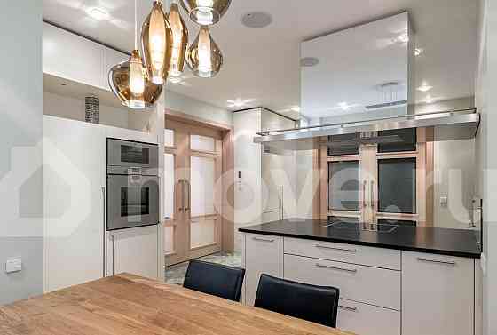 4-комн. квартира, 218 м2, 2/5 эт. Москва