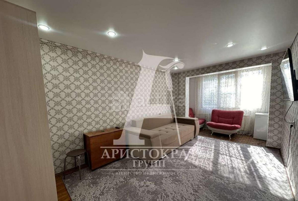 Комната, 20 м2, 3/7 эт. Пятигорск - изображение 2