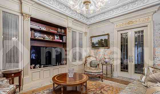 4-комн. квартира, 204.1 м2, 1/3 эт. Москва