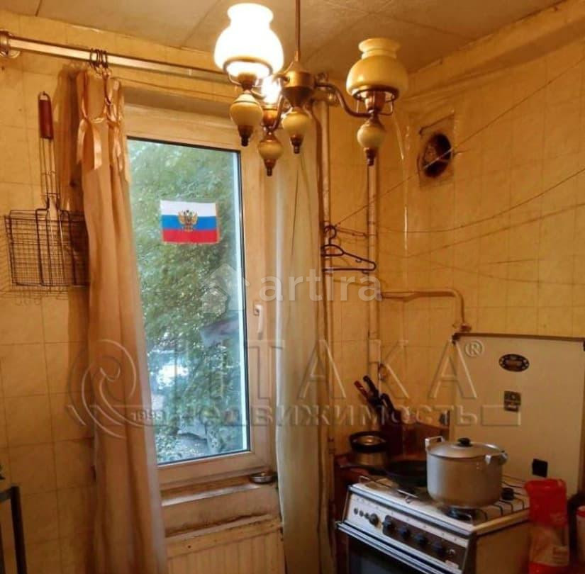 Комната, 9 м2, 1/5 эт. Санкт-Петербург - изображение 1