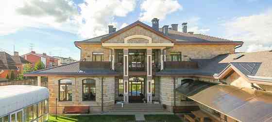 Коттедж, 800 м2 Троицк