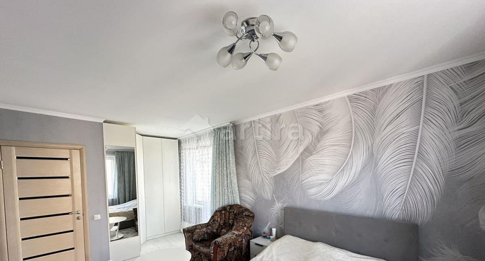 Комната, 35 м2, 6/9 эт. Москва - изображение 1