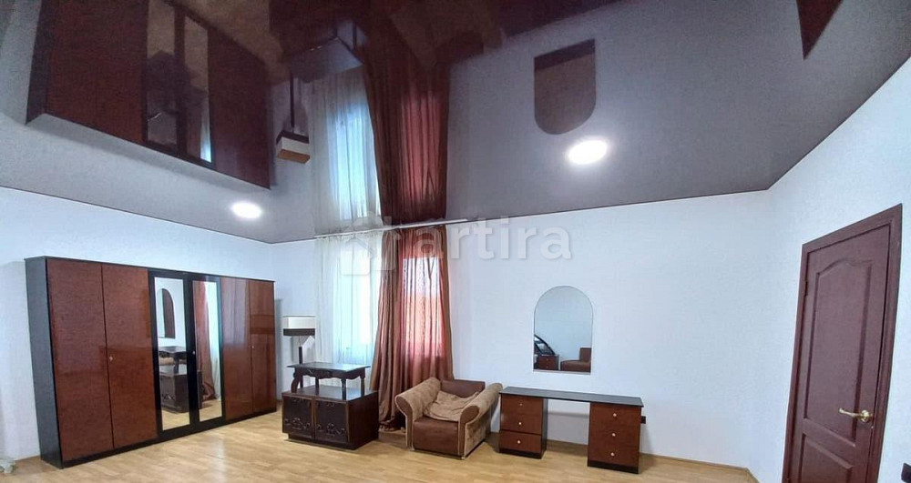 Дом, 250 м2, 4 сотки, 3 эт. Евпатория - изображение 2