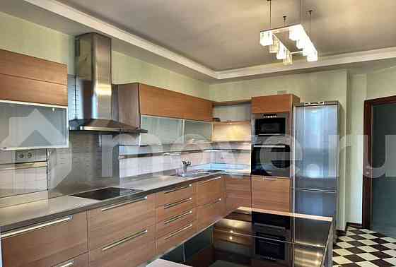 4-комн. квартира, 132 м2, 19/25 эт. Москва
