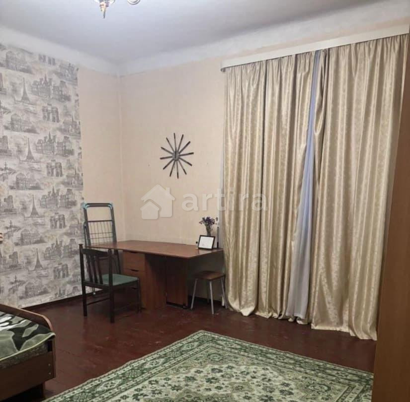 Комната, 22 м2, 1/5 эт. Москва - изображение 1