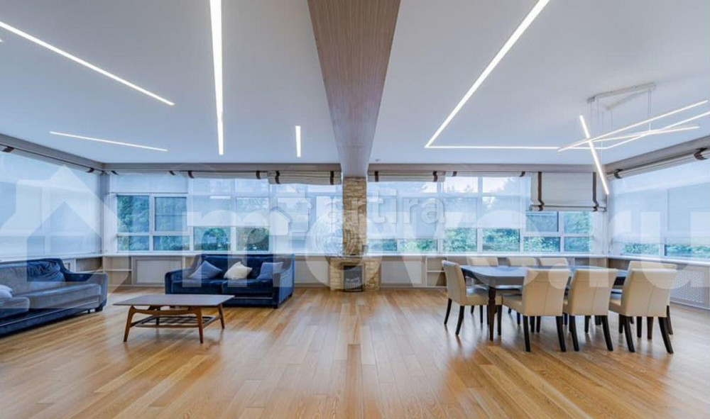 4-комн. квартира, 212 м2, 1/4 эт. Москва - изображение 1