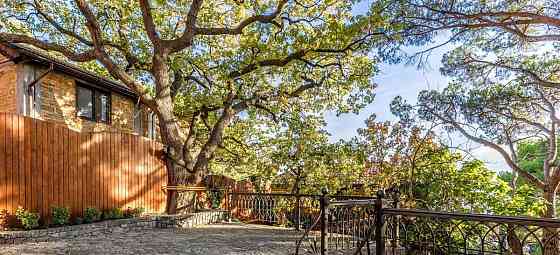 Коттедж, 105 м2, 4 сотки, 2 эт. Ялта