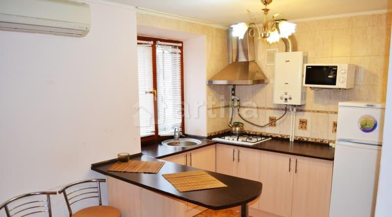 Студия, 35 м2, 1/5 эт. Шахты - изображение 3