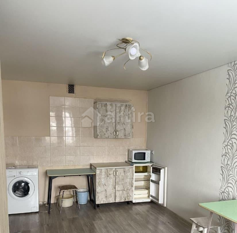 Комната, 18 м2, 8/9 эт. Саратов - изображение 1