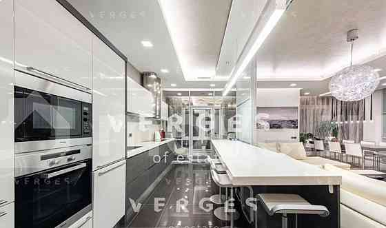 5-комн. квартира, 203 м2, 26/43 эт. Москва