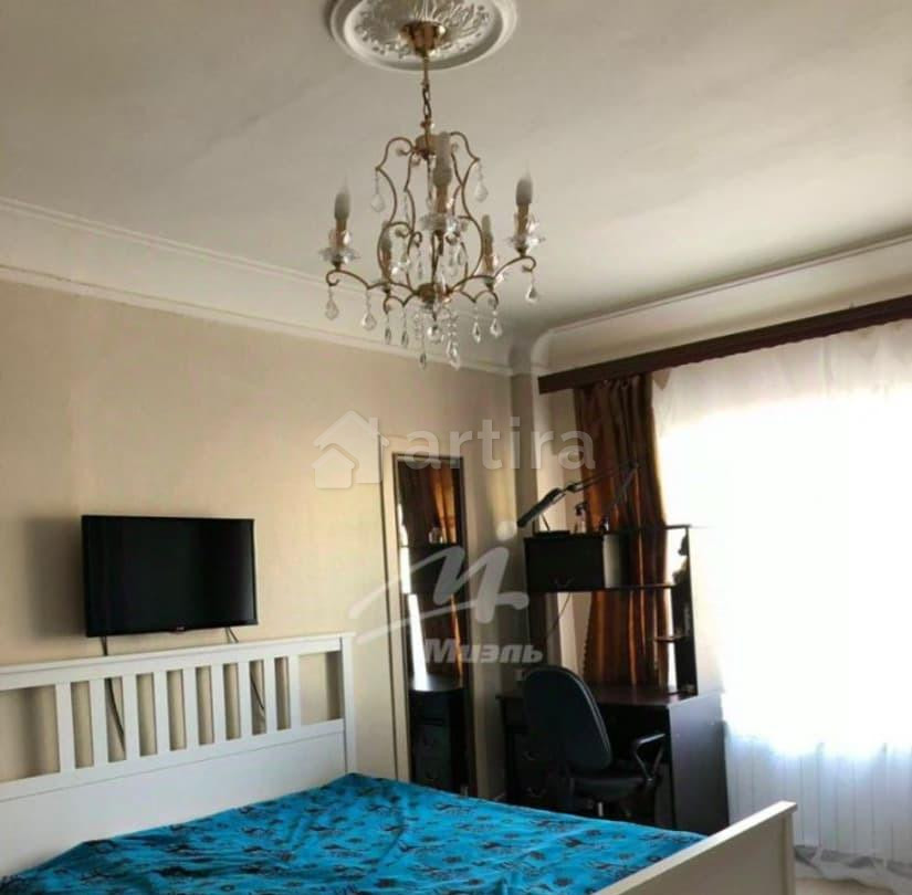 Комната, 22 м2, 4/5 эт. Москва - изображение 1