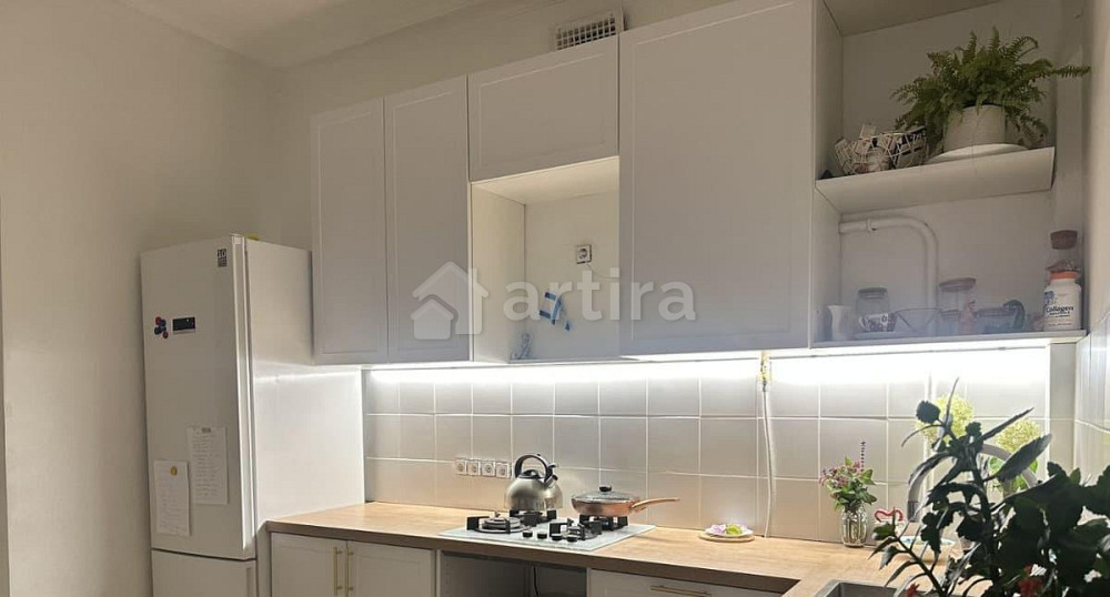 Комната, 80 м2, 6/7 эт. Москва - изображение 1