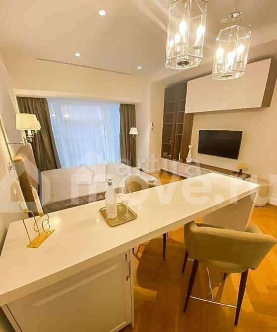 Студия, 40 м2, 10/85 эт. Москва - изображение 1