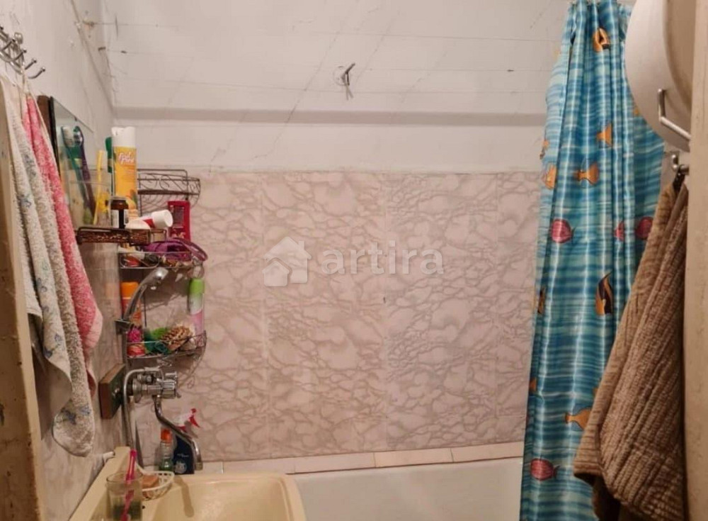 Комната, 45 м2, 1/2 эт. Иркутск - изображение 1