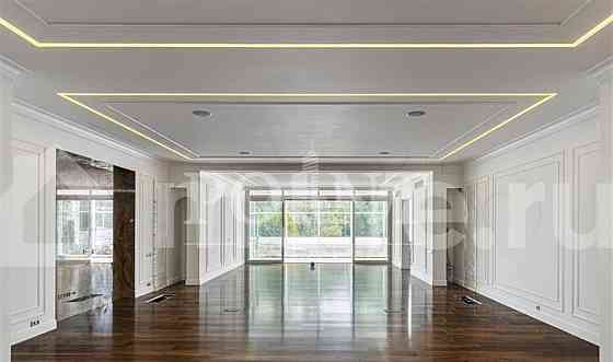 6-комн. квартира, 477.8 м2, 2/4 эт. Москва