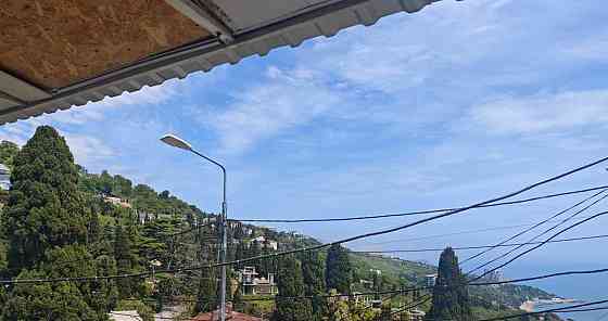 Коттедж, 60 м2, 2 сотки, 2 эт. Алупка